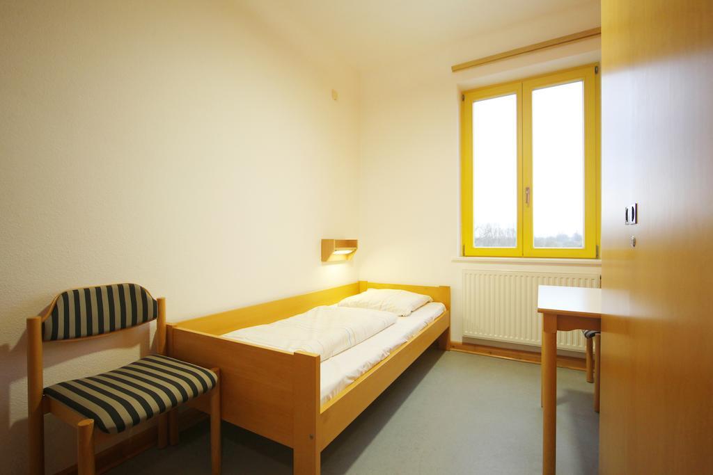 Einzelzimmer mit Gemeinschaftsbad